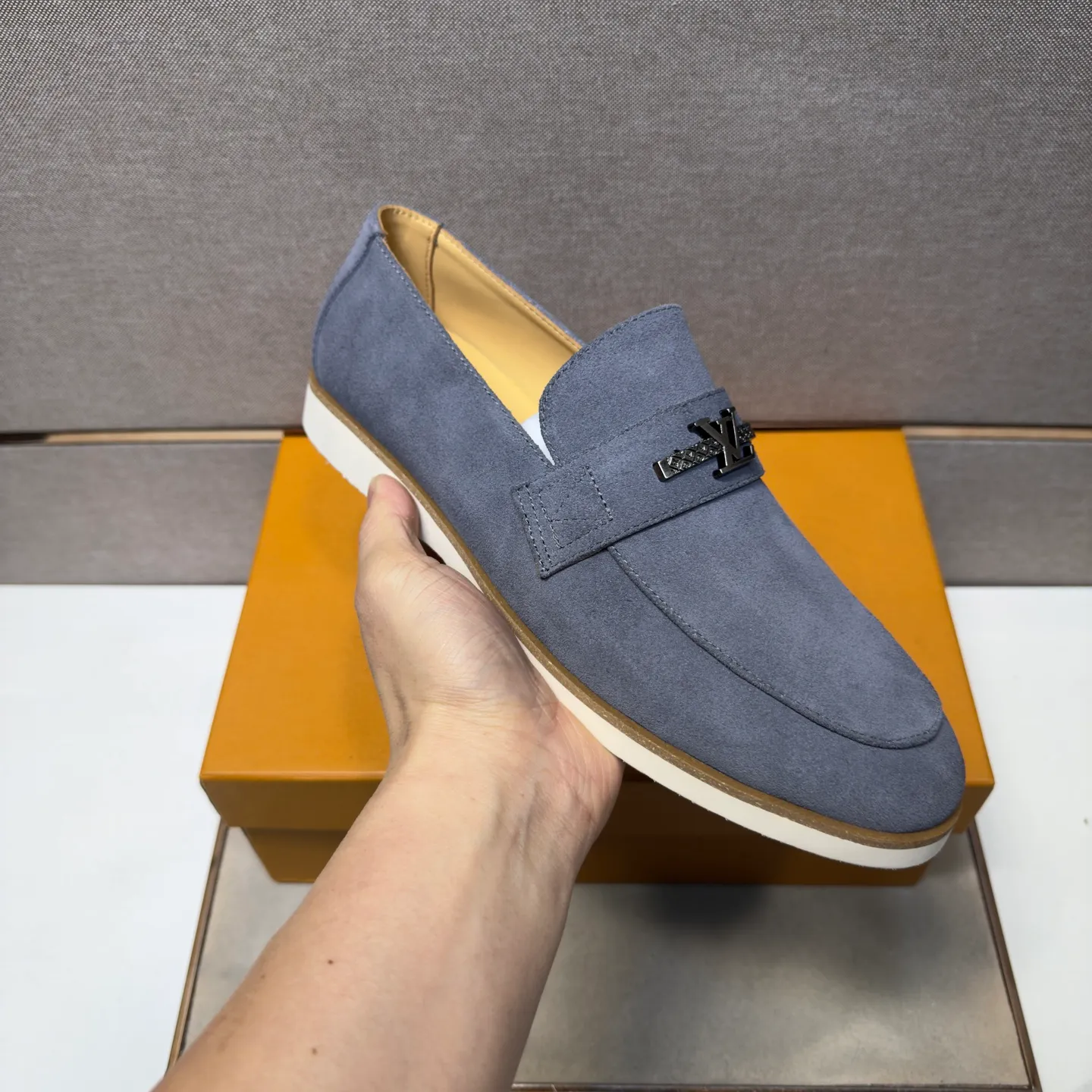 Men's men's shoes 💰pp442 [LV～] Men's casual shoes 2026z cabinet sales simultaneously 🔶Size: 38-44 #️⃣ 🔷4 colors🔜The upper is made of cowhide stitching ➕Cowhide lining, comfortable and breathable, sole: original comfortable and wear-resistant outsole, ⚠️real thing📱photographed🎬real thing is better📢📢📢